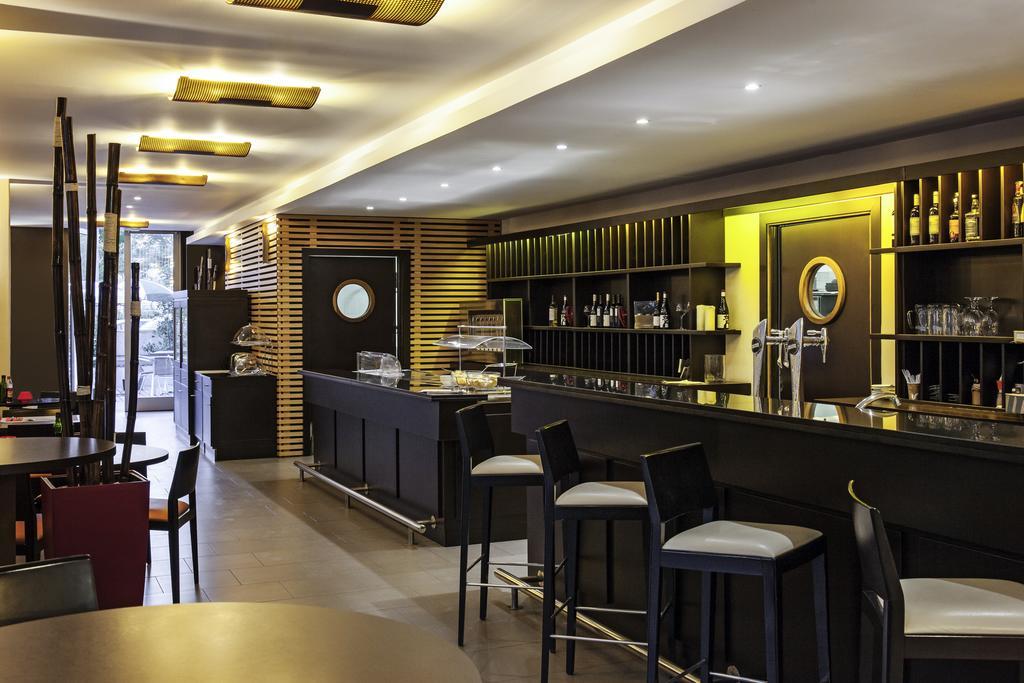 Ibis Barcelona Molins De Rei Hotel Exterior photo